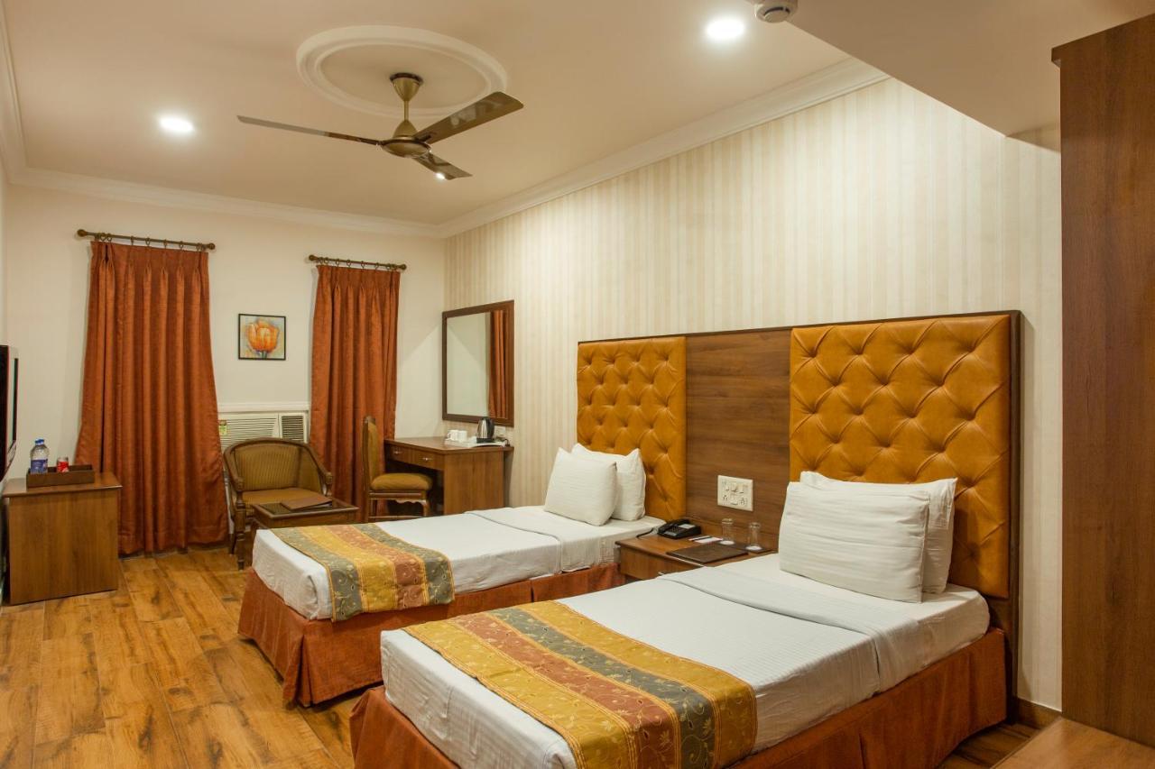 The Grand Regency Hotel ราชโกฎิ ภายนอก รูปภาพ