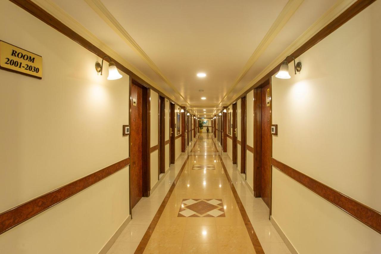 The Grand Regency Hotel ราชโกฎิ ภายนอก รูปภาพ