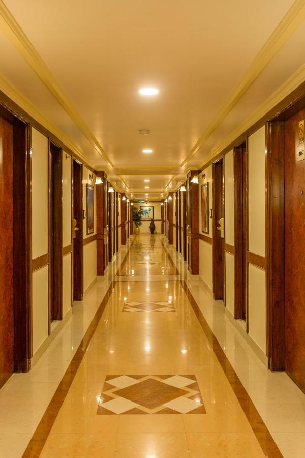 The Grand Regency Hotel ราชโกฎิ ภายนอก รูปภาพ