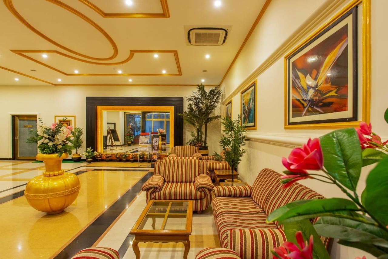 The Grand Regency Hotel ราชโกฎิ ภายนอก รูปภาพ