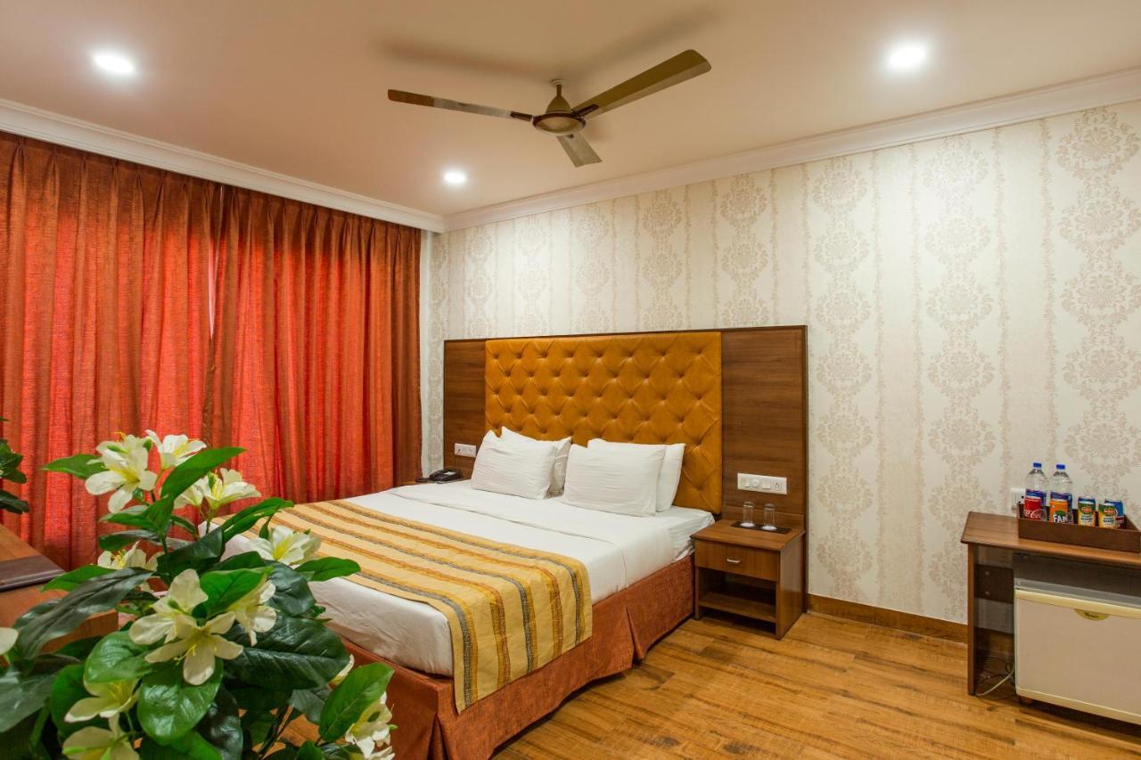 The Grand Regency Hotel ราชโกฎิ ภายนอก รูปภาพ