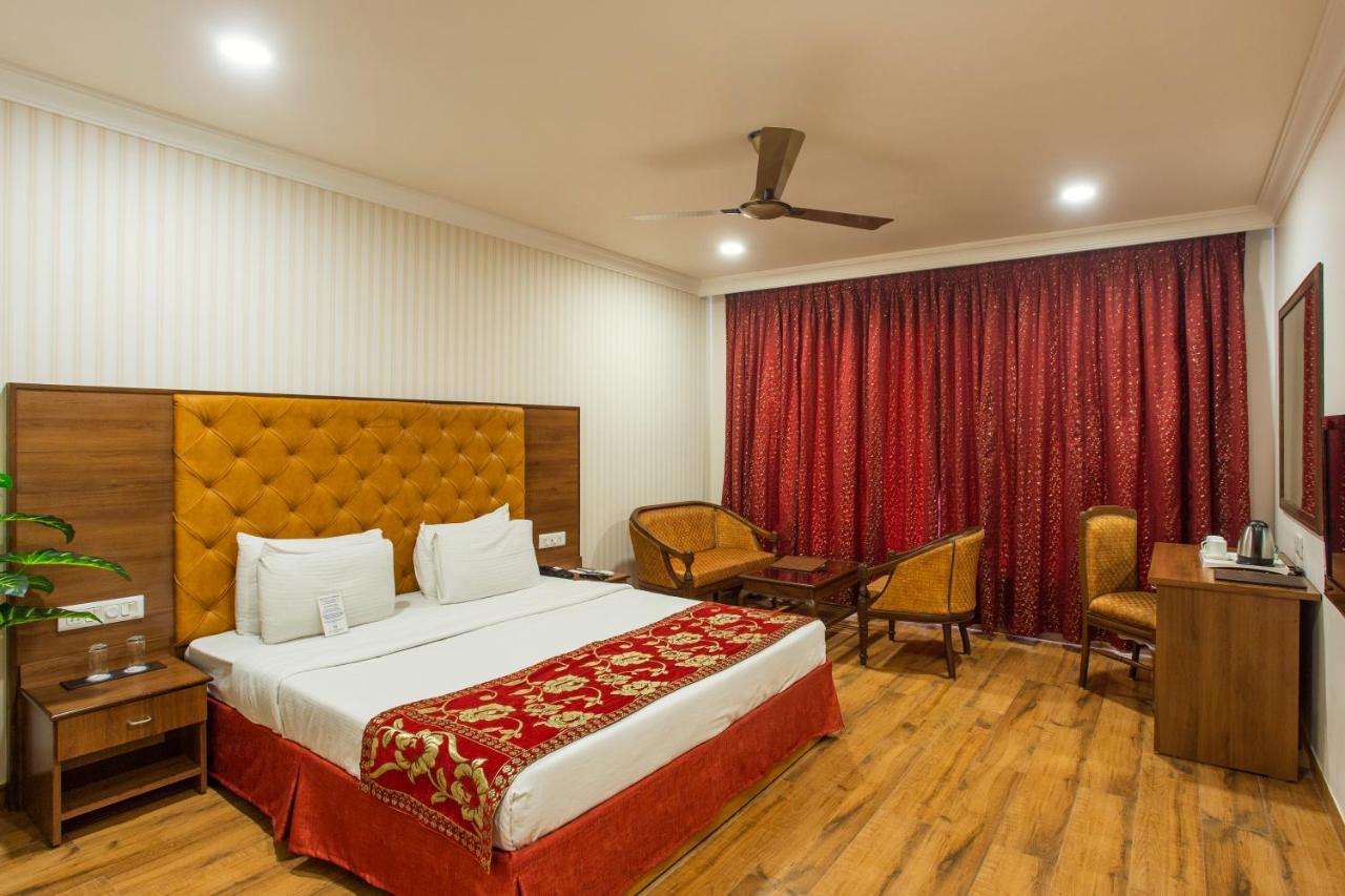 The Grand Regency Hotel ราชโกฎิ ภายนอก รูปภาพ