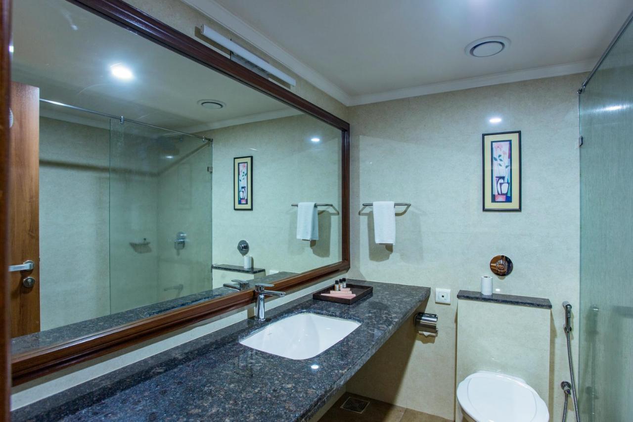 The Grand Regency Hotel ราชโกฎิ ภายนอก รูปภาพ