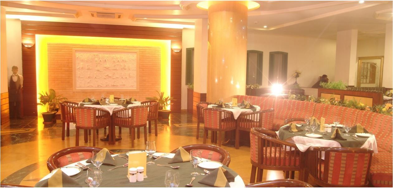The Grand Regency Hotel ราชโกฎิ ภายนอก รูปภาพ