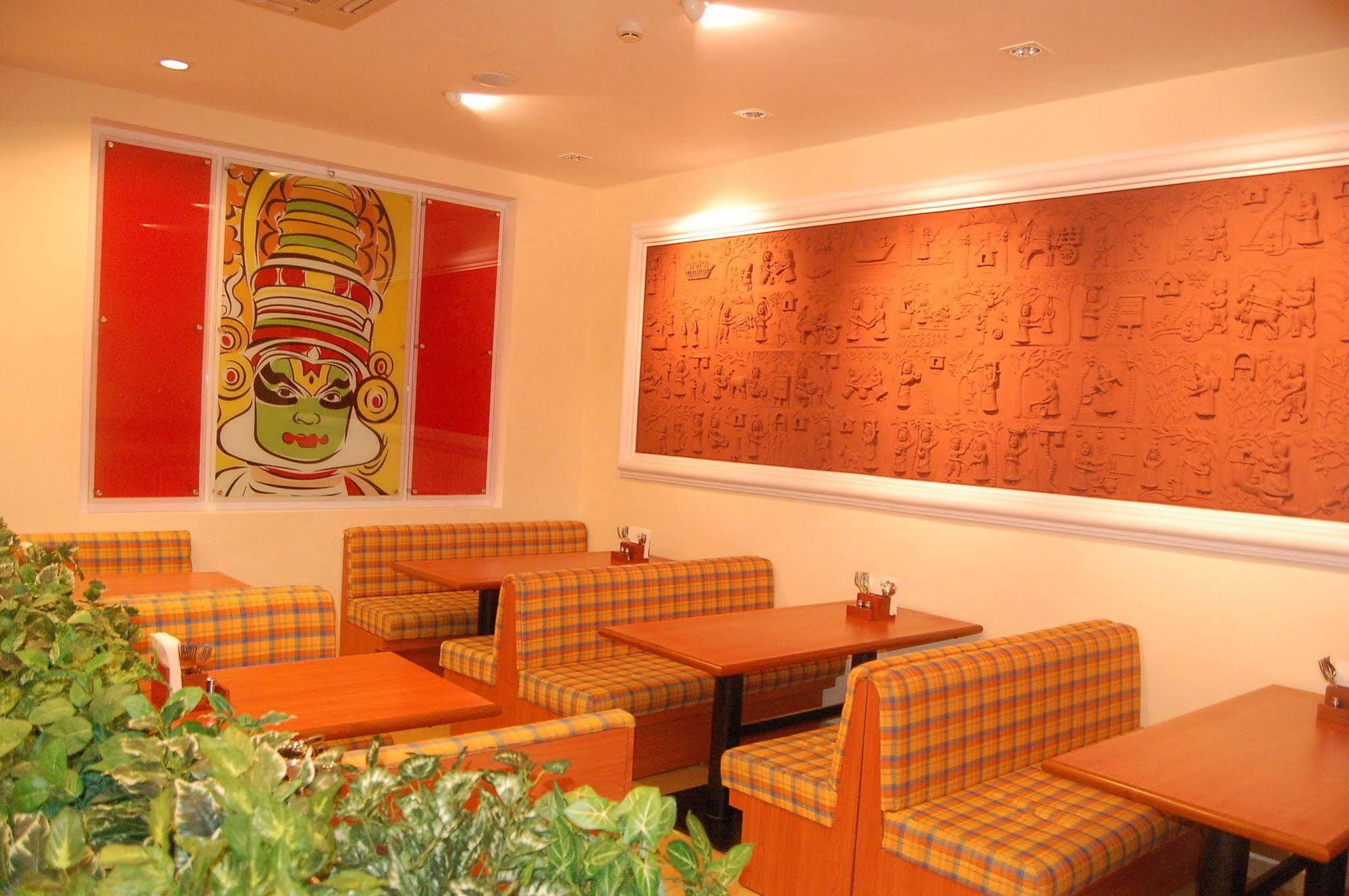 The Grand Regency Hotel ราชโกฎิ ภายนอก รูปภาพ