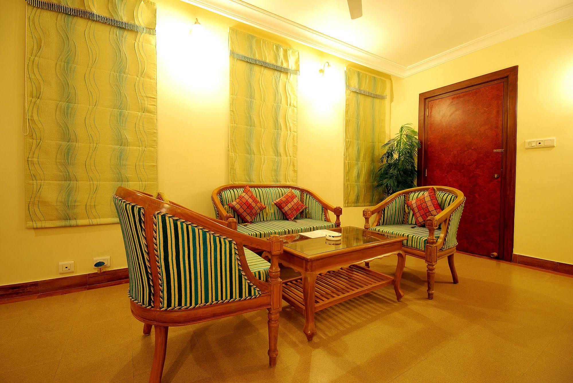 The Grand Regency Hotel ราชโกฎิ ภายนอก รูปภาพ
