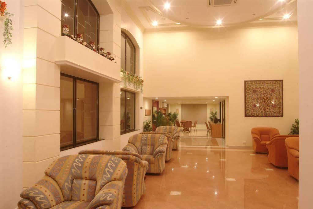 The Grand Regency Hotel ราชโกฎิ ภายนอก รูปภาพ
